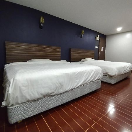 OYO 90248 Kapitan Inn Bintulu Bagian luar foto