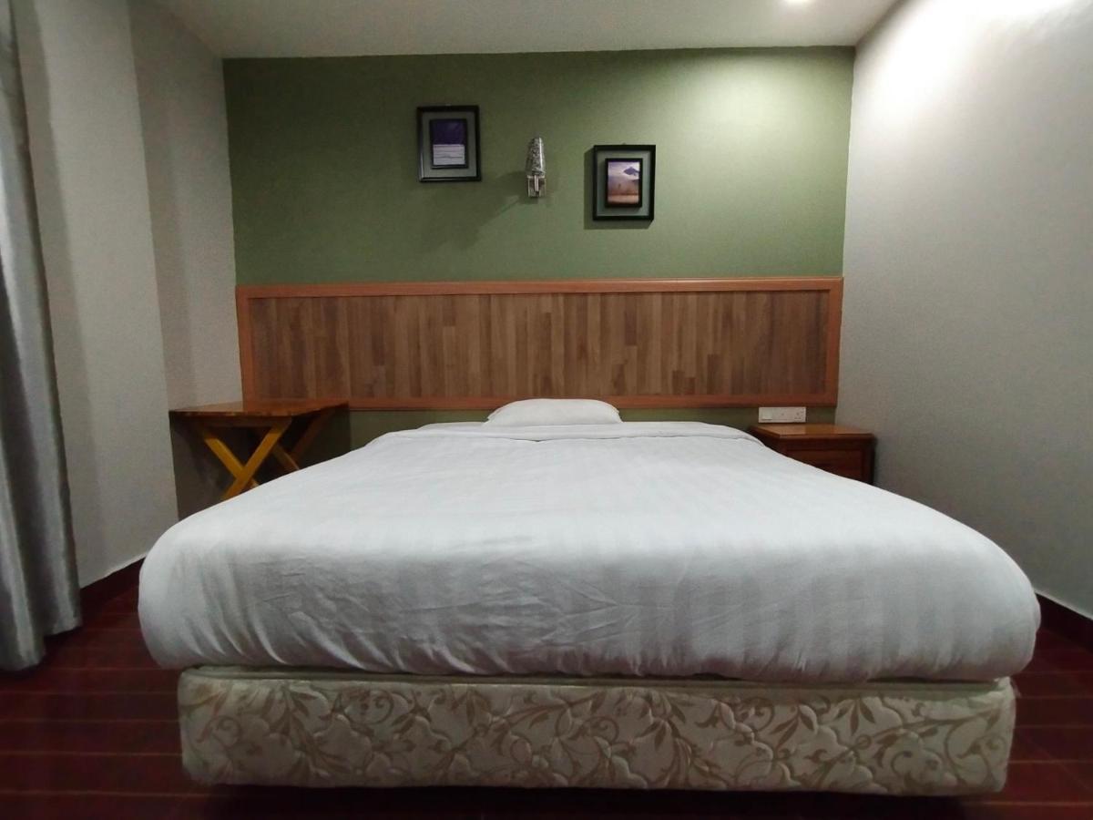 OYO 90248 Kapitan Inn Bintulu Bagian luar foto