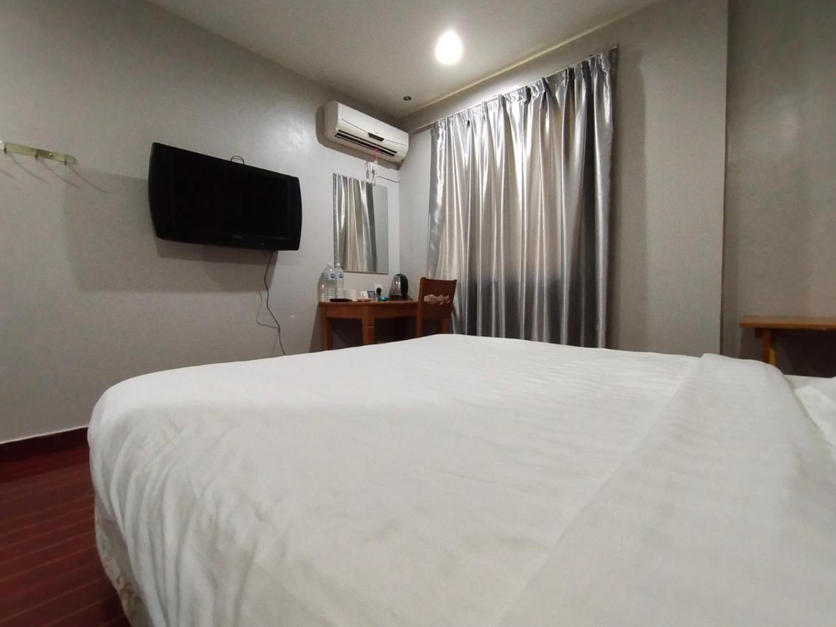 OYO 90248 Kapitan Inn Bintulu Bagian luar foto